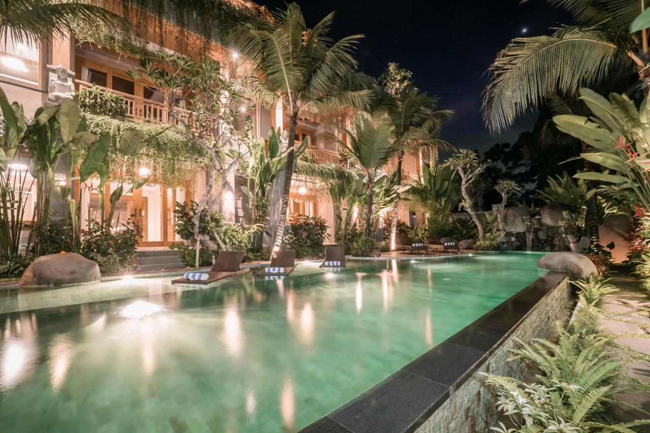 Weda Cita Resort And Spa By Mahaputra Ubud Kültér fotó The pool at the hotel